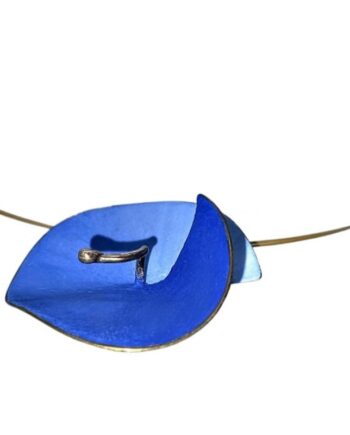 blue water lilly pendant 
