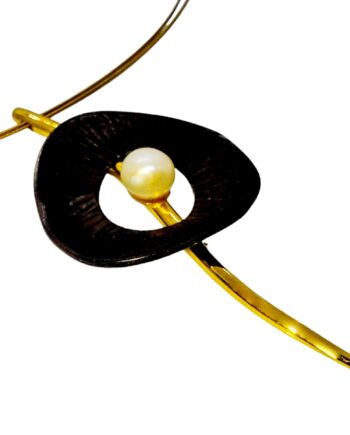 Ασημένιο μοτιφ με επιχρύσωμα και πέρλα