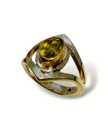 Hand made ring with peridot and 18K gold
