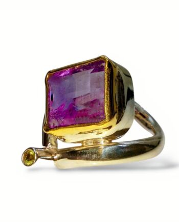 hand made ring with amethyst and 18K gold