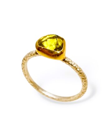 Χειροποίητο δαχτυλίδι με peridot